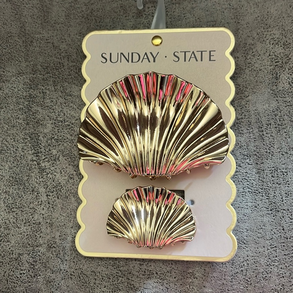 NIP Sunday State Gold Shell Hair Claw Clips 2 pack